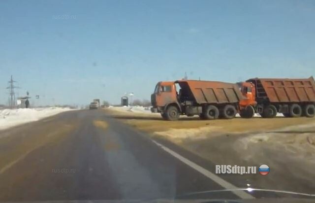 Ну! Чего стоишь? Поехали… 