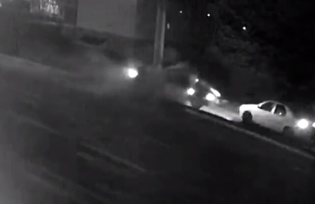 В Белгороде лихач не справился с управлением и врезался в столб 