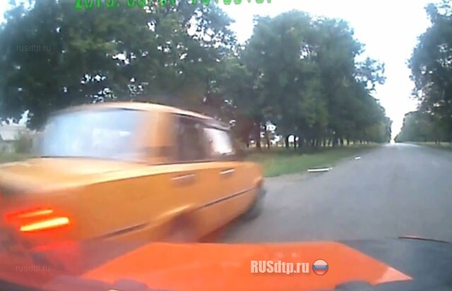 Неудачный обгон на повороте 