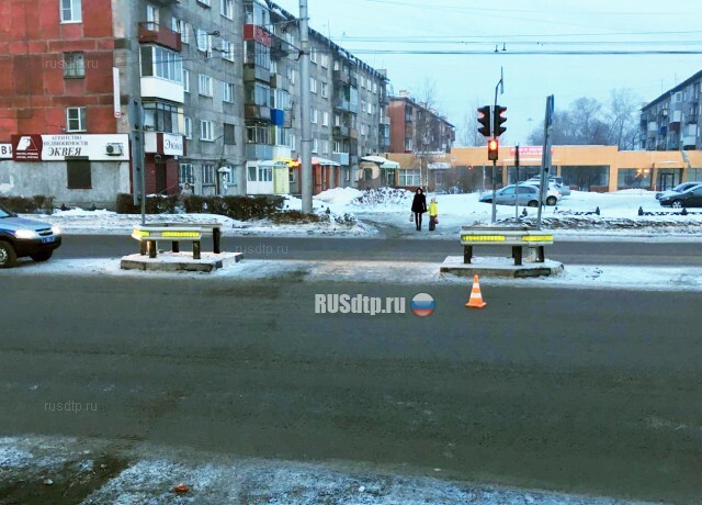 Автомобиль сбил подростка в Новокузнецке. ВИДЕО 