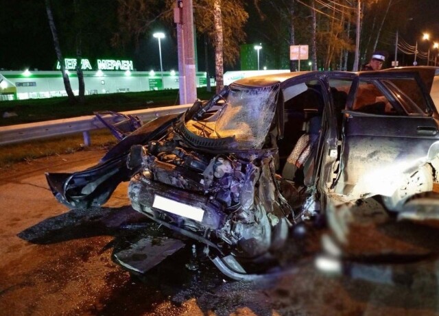 Ночное ДТП в Ижевске: водитель «Лады» пытался скрыться от сотрудников ДПС 