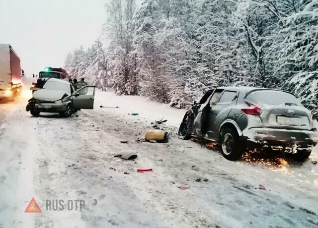 Водитель «Калины» погиб в ДТП на трассе М-8 