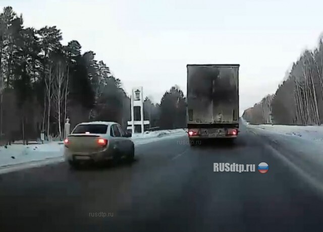 Момент ДТП под Екатеринбургом 