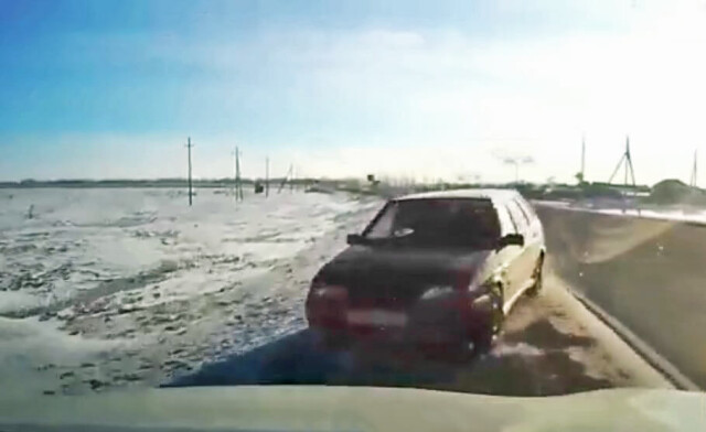 Не оставил шансов женщине на «Ладе». В Башкирии водитель «Лексуса» устроил аварию на встречной полосе 