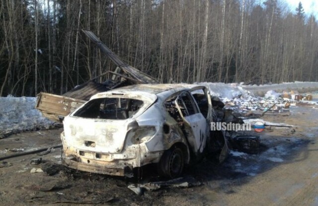 Две машины загорелись после ДТП на автодороге Коноша — Вельск 
