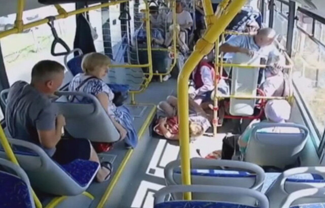 Пассажиры автобуса пострадали в результате ДТП в Казани