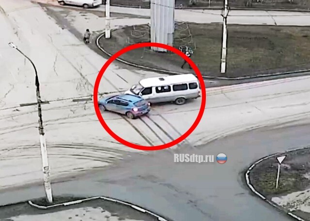 ДТП с маршруткой в Шахтах 
