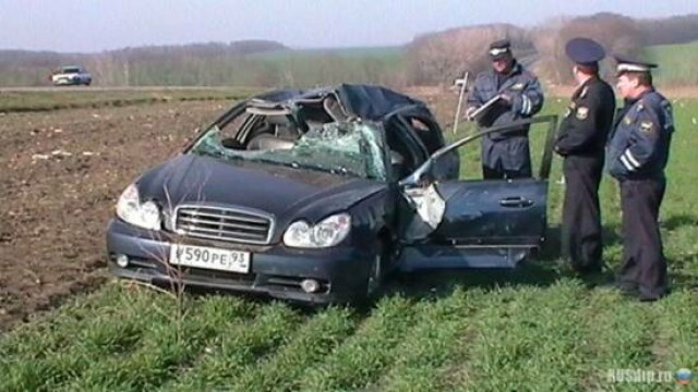 Hyundai Sonata на трассе \»Кавказ\» улетела в кювет. Водитель не выжил. 
