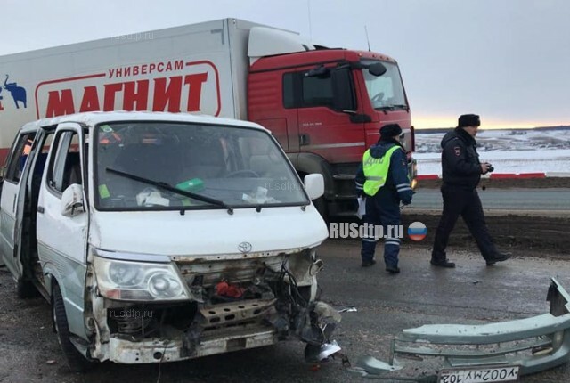 На трассе Уфа-Оренбург в ДТП с микроавтобусом погиб человек 