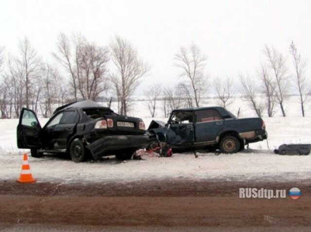 «Хонда» и ВАЗ-2107 столкнулись на трассе Казань — Оренбург 