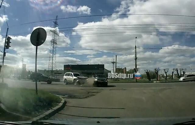 Авария на Металлургов — Быковского в Красноярске