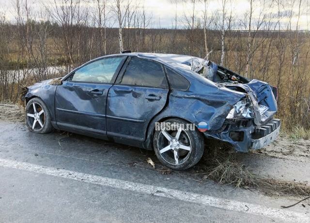 Под Сургутом водитель и пассажир утонули на автомобиле в болоте 