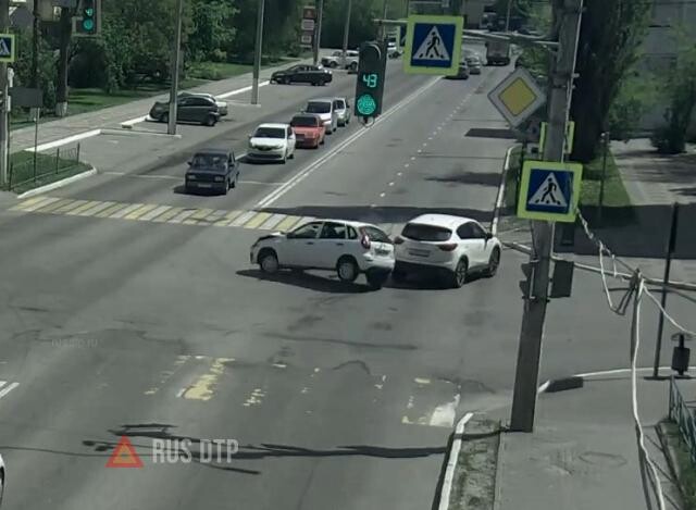 ДТП в Белгороде на перекрестке