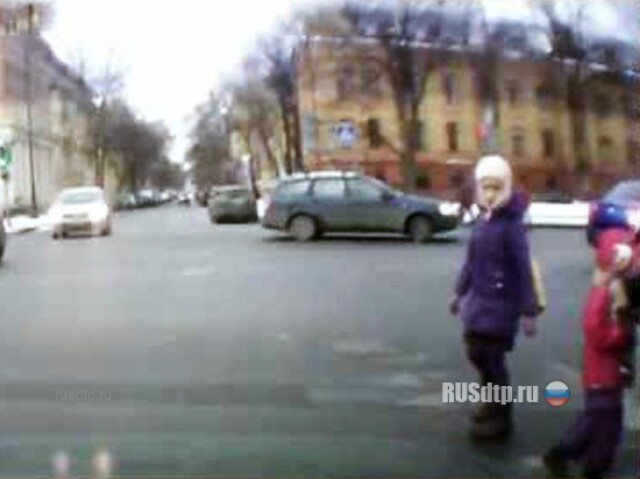 Мамаша и телефон 