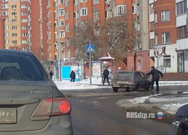 Оба увернулись 