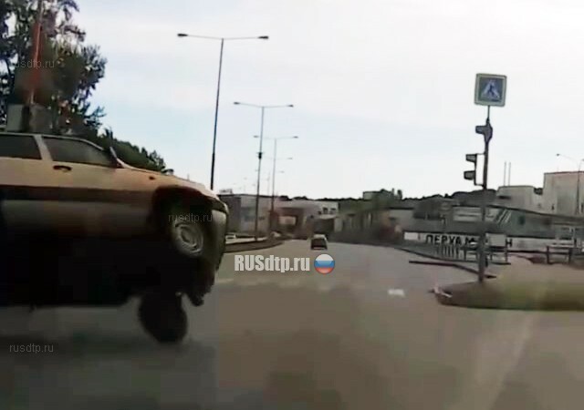 ДТП с переворотом в Екатеринбурге
