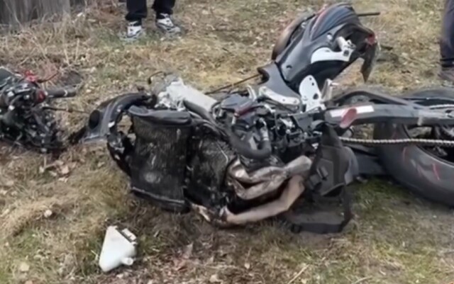 «Не уступил дорогу»: мотоциклист разбился в ДТП Красноярском крае