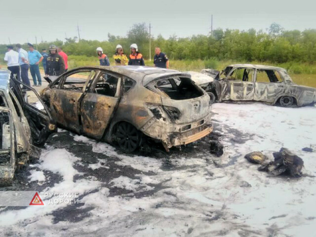 Двое погибли в массовом огненном ДТП на трассе Самара — Волгоград 