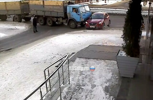 Авария на Красноармейском проспекте в Барнауле