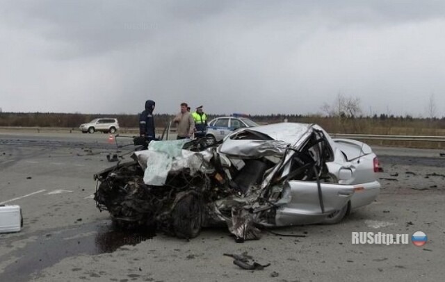 Под Томском столкнулись Вольво и фура 