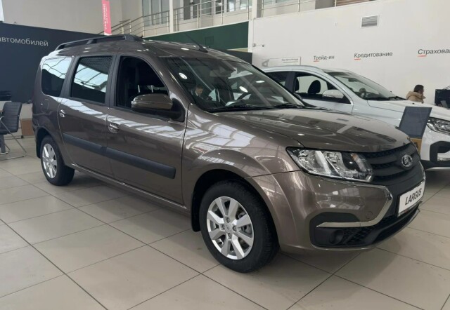 Официально объявлены цены на битопливные Lada Largus 2026 модельного года: фургоны и универсалы стали доступнее 