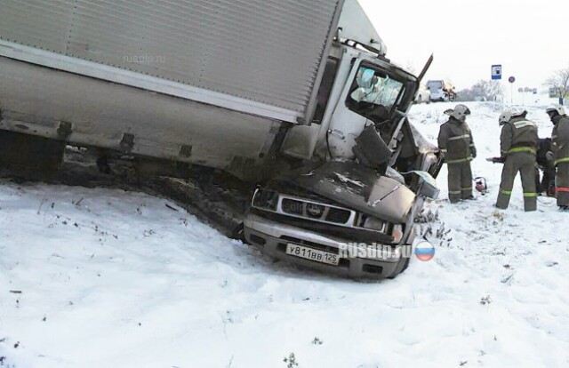 В Приморье женщина на пикапе с «лысой резиной» погибла в ДТП с грузовиком 