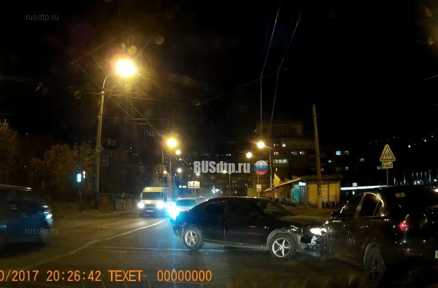 Авария на перекрестке в Мурманске