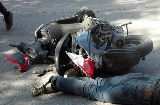 Двое скутеристов погибли в ДТП в Колтушах 