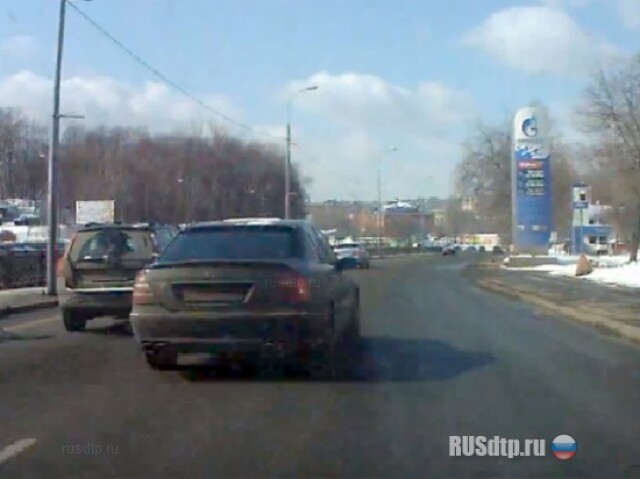 Низколетящий Мерседес. 