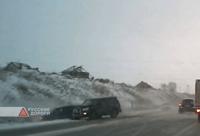 Три автомобиля столкнулись на Северном шоссе в Красноярске