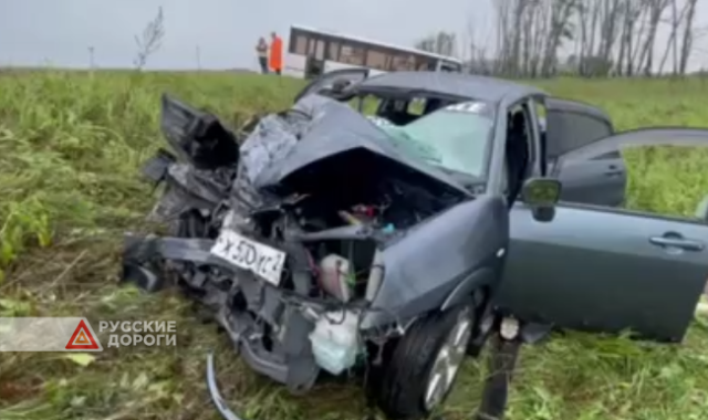Пассажир автобуса и водитель автомобиля разбились в Красноярском крае