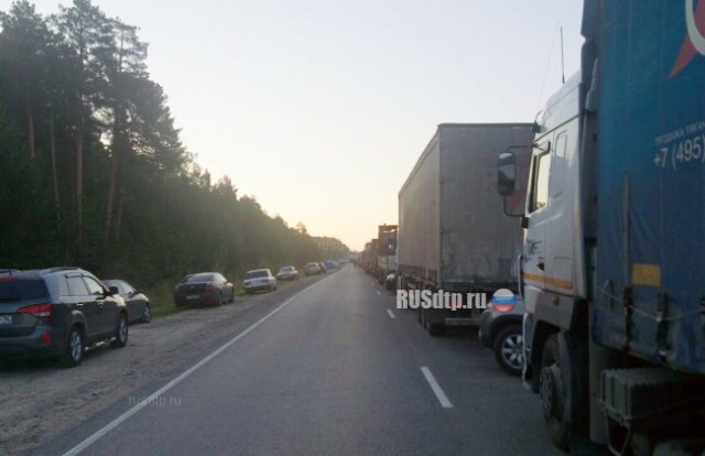 На трассе Тюмень — Ханты-Мансийск в ловушке оказались около 700 машин 