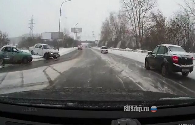 Коварный гололед