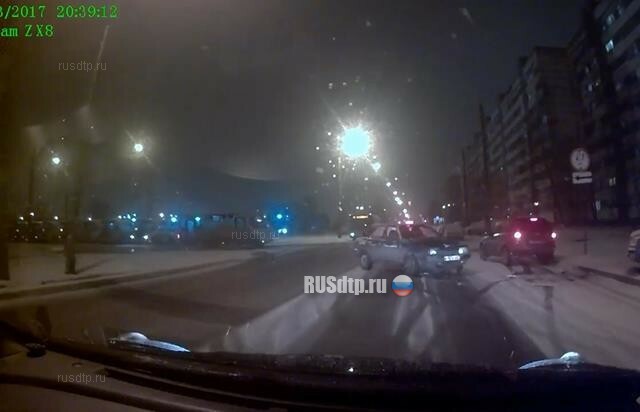 Авария на улице Прокофьева в Санкт Петербурге