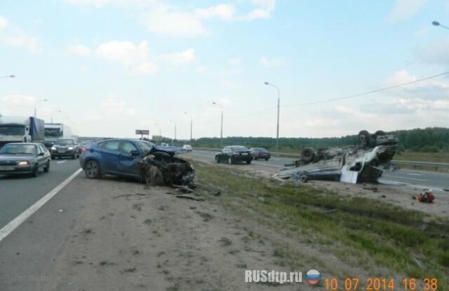 На Симферопольском шоссе столкнулись BMW X6 и «Газель» 