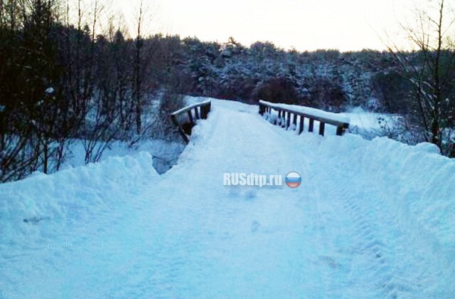 В Нижегородской области ГАЗ-67 упал с моста в реку. Погиб 14-летний подросток 