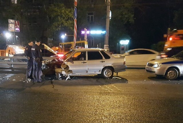Водитель «Лады» умер за рулем и устроил ДТП на Рязанском проспекте 