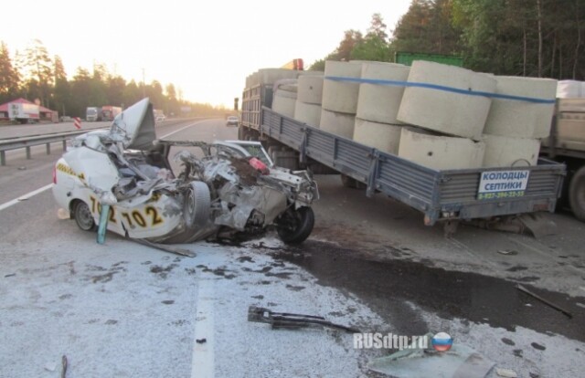В Самарской области погиб пассажир такси 