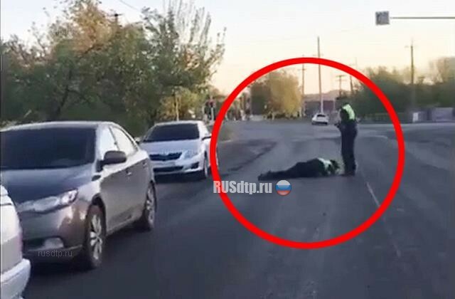На Ставрополье водитель сбил двоих полицейских и скрылся с места ДТП 