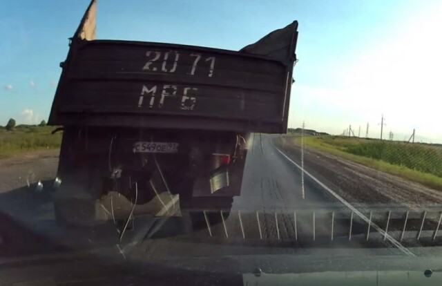 Водитель чудом избежал ДТП на трассе в Мордовии 