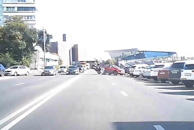 Мотоциклист оказался в больнице после ДТП в Красноярске 