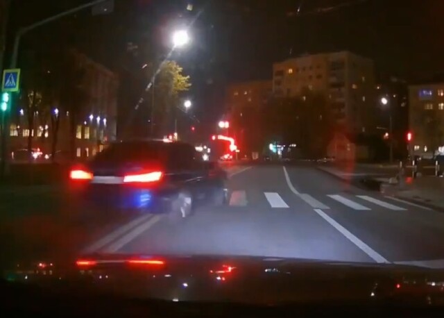 В Ярославле у автолюбителя конфисковали автомобиль за опасный дрифт на перекрестке