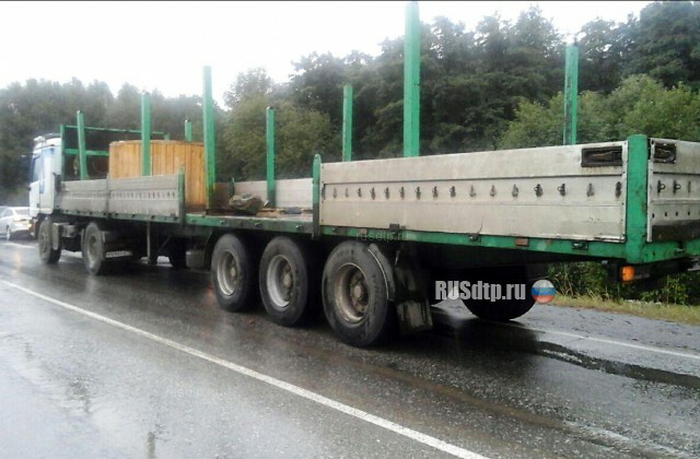 В Башкирии выпавший из грузовика груз убил водителя автомобиля «Лада Гранта» 