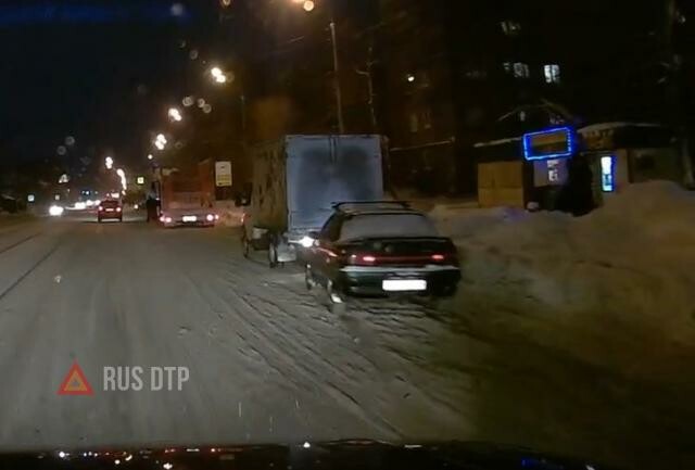 ДТП в Барнауле на улице Челюскинцев