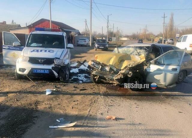 Двое тяжело пострадали в ДТП с участием машины ДПС в Ростовской области. ВИДЕО 