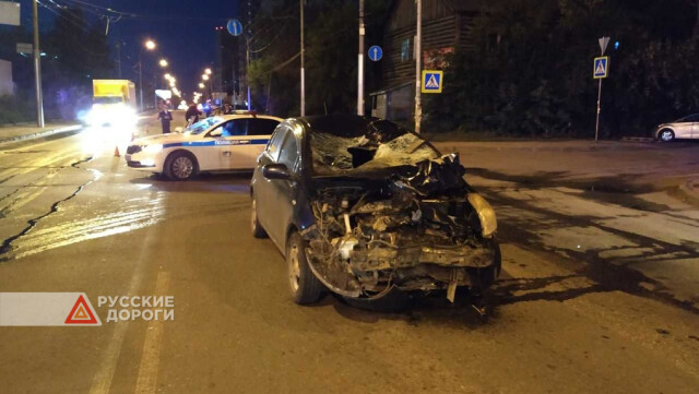 Парень с девушкой разбились на мопеде в Новосибирске 