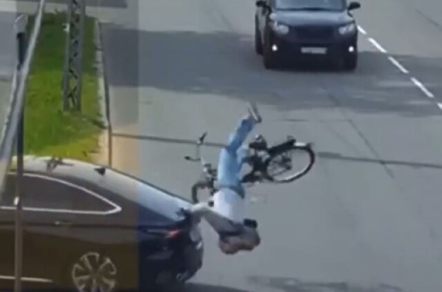 В Петрозаводске водитель автомобиля при повороте налево сбил велосипедиста