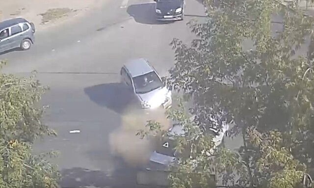 Авария на перекрестке в Вологде: водитель «Нексии» при повороте не пропустил «Матиз» 