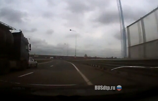 Подтолкнул 