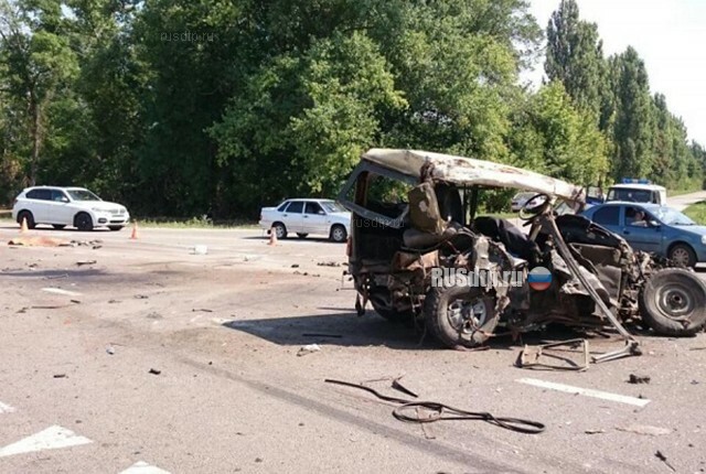 Водитель и пассажир УАЗа погибли в ДТП на трассе М-2 под Курском 